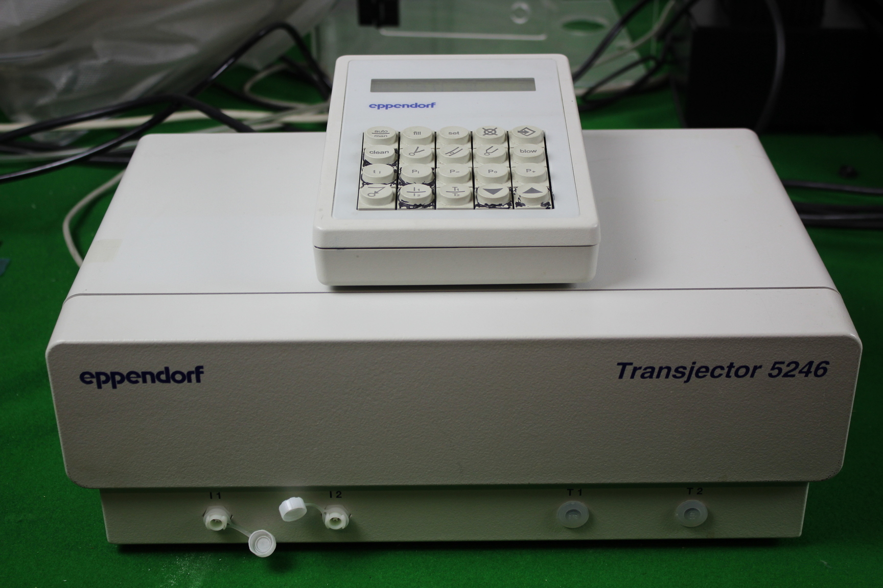 Image of Leica DM IRB Inverted Microscope, Eppendorf Micromanipulator Transjector .......
