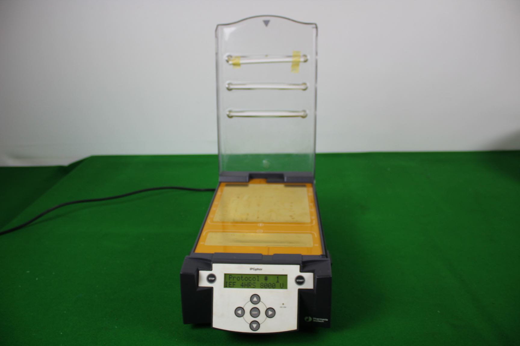 Image of Pharmacia Biotech IPGphor Isoelectric Focusing System & 2 x  18cm Strip Holders