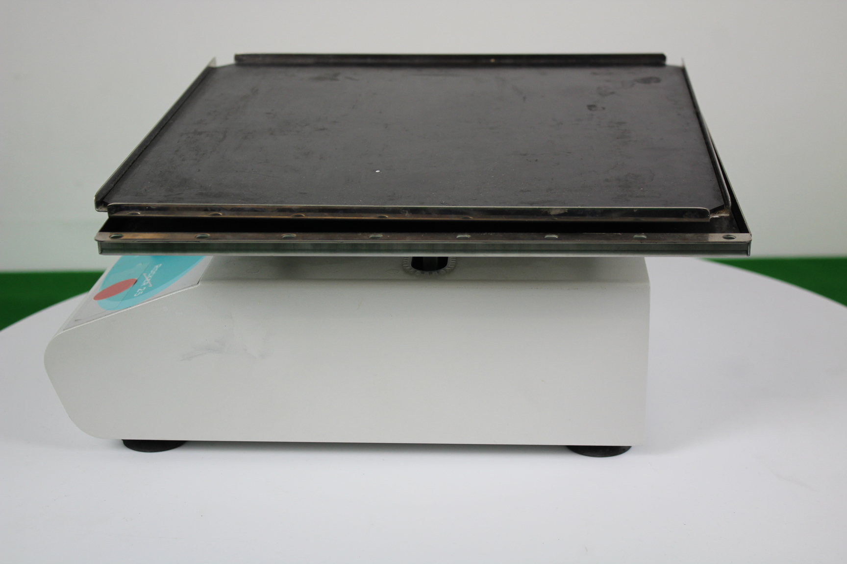 Labnet Laboratory Rocker 25 Lab Mixer Shaker S2025-XL-230V Variable Speed