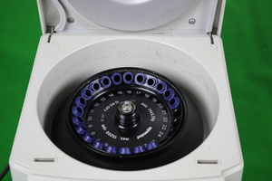 Thumbnail image of Eppendorf 5415D Centrifuge