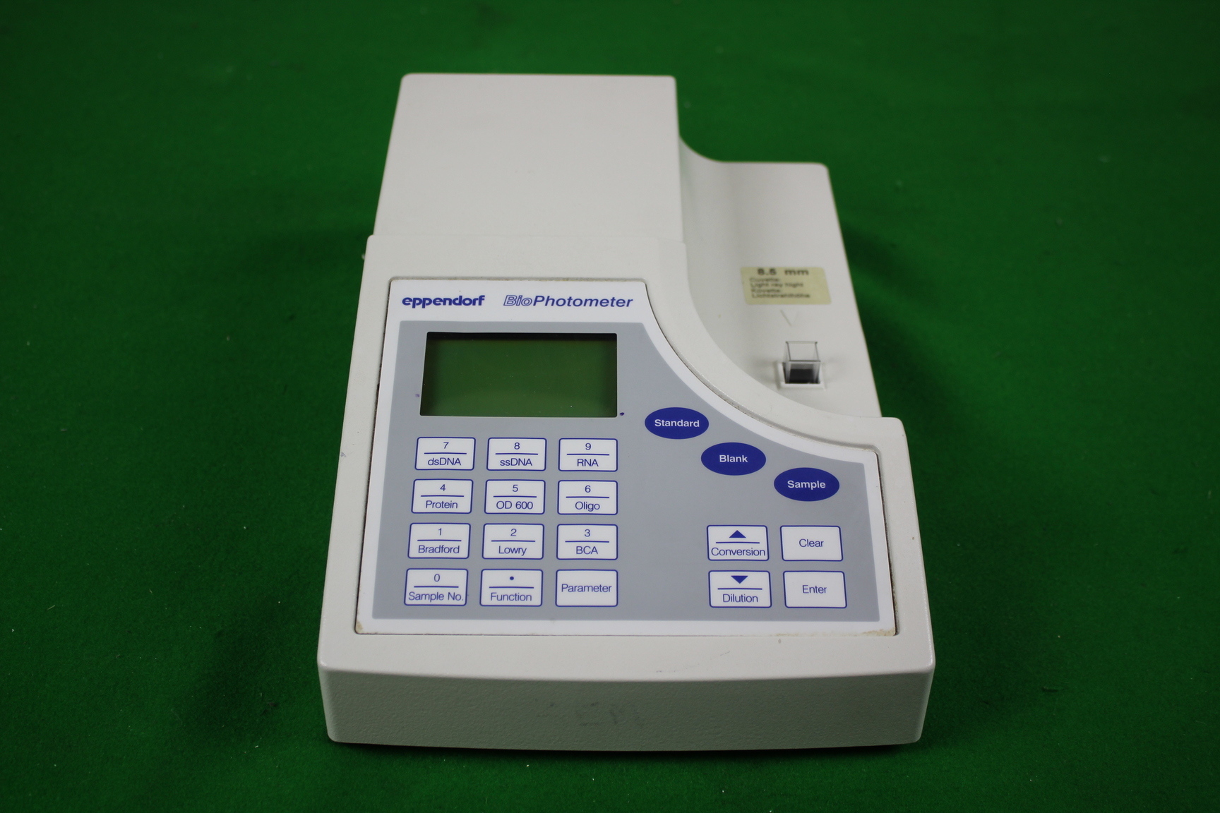 Image of Eppendorf BioPhotometer DNA RNA UV Spectrophotometer Compact Bio-Photometer 6131