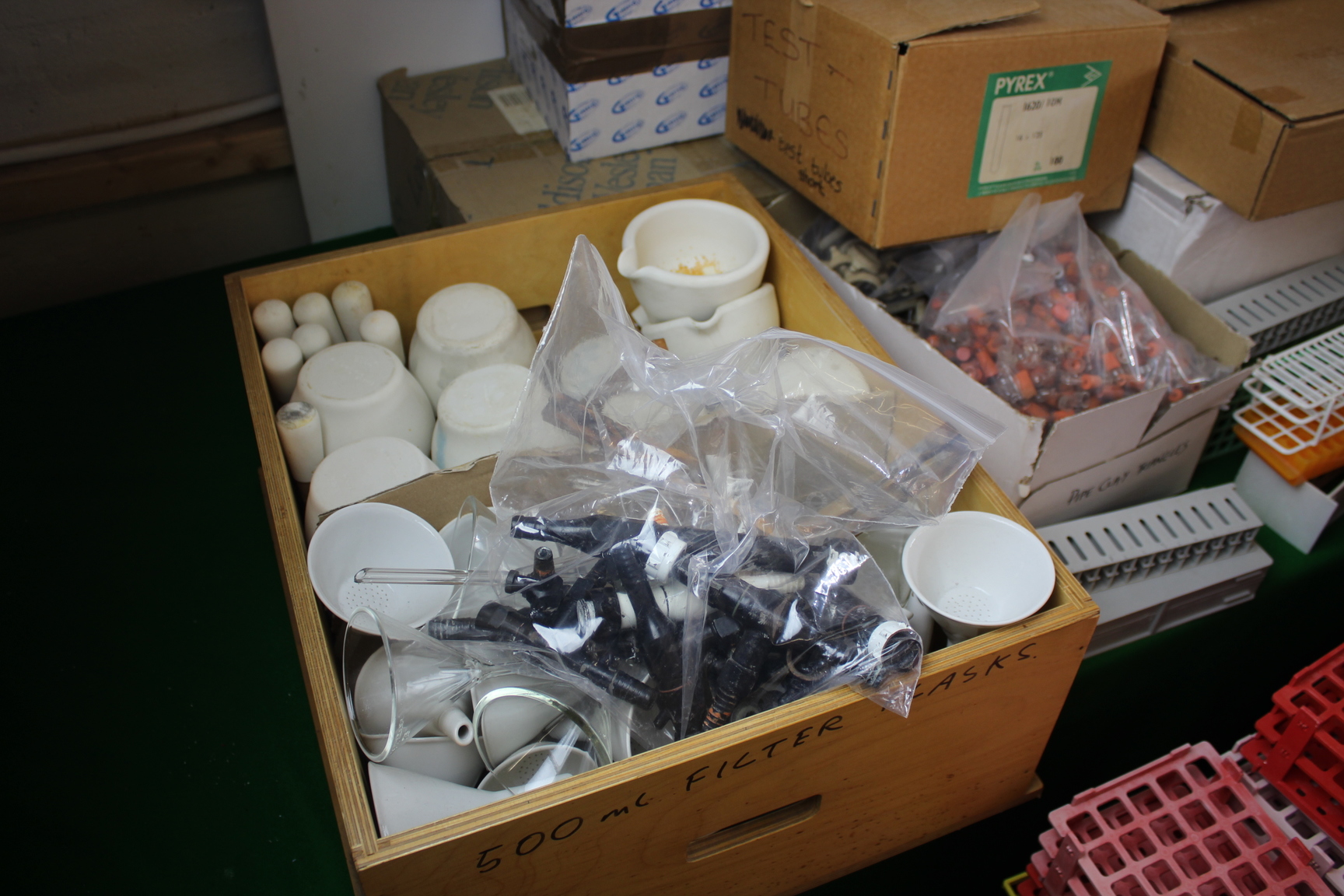 Image of Job Lot Teaching Laboratory Lab Glassware Schools Chemistry Flasks Test Tubes