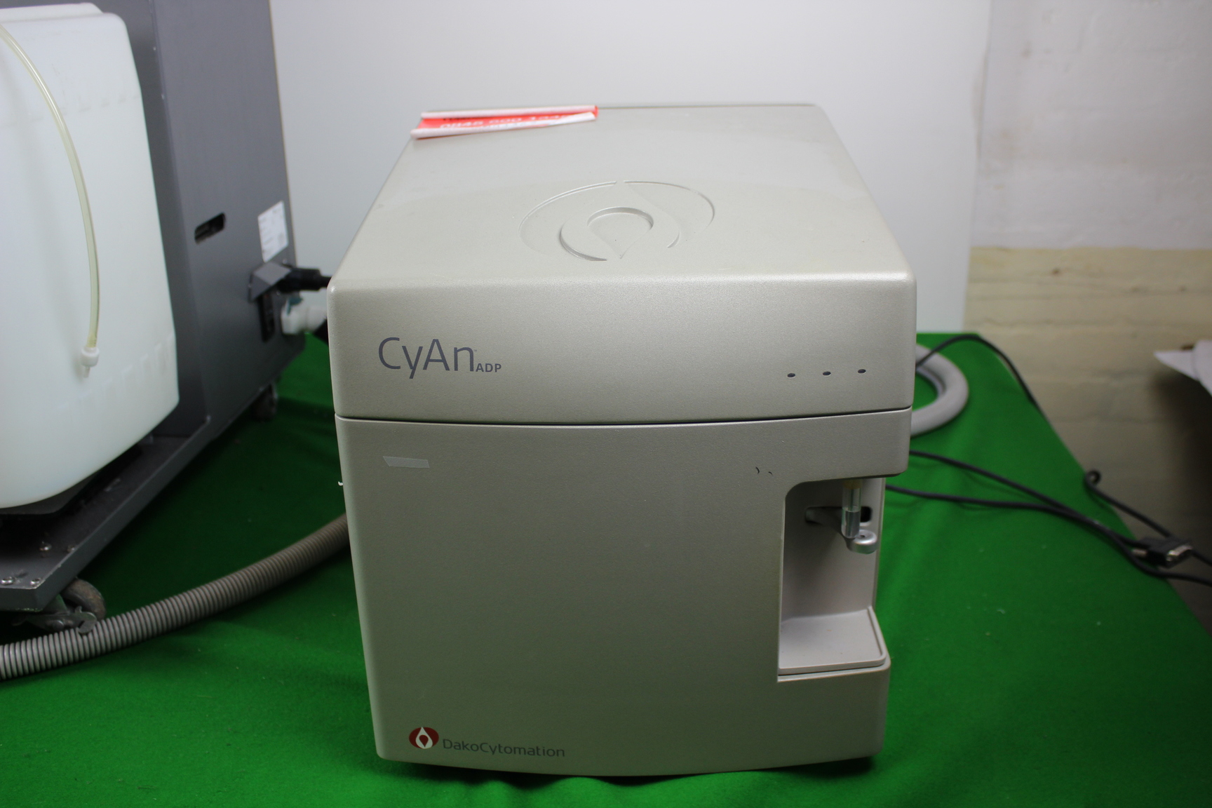 Image of DakoCytomation Dako Cytomation Sheath Management System + CyAn ADP + Accessories