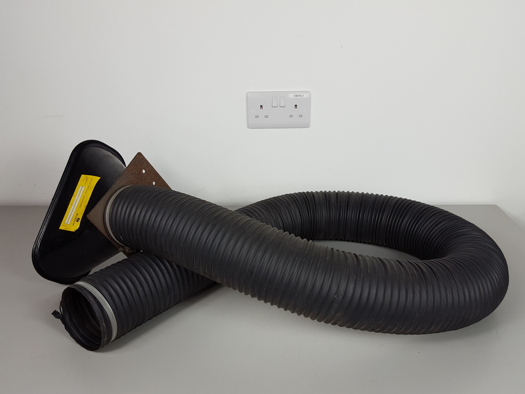 Image of Edwards Vapour Pump Model E02 Lab