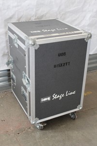 Thumbnail image of 4 Flight Cases inc 2 Small And 2 Medium 