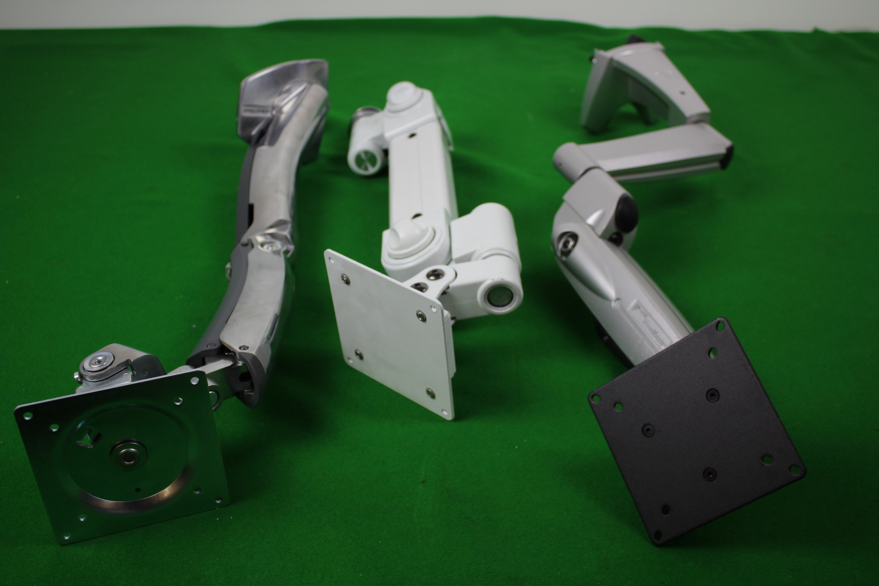 Image of Ergotron Flexible Single Arm Desk Mount for Monitor 45-214-026 + 2 others