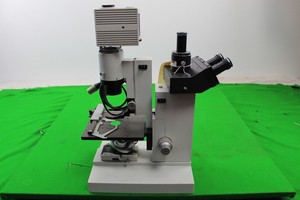 Thumbnail image of Leitz Diavert Microscope with 5 Objectives