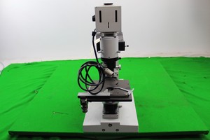 Thumbnail image of Leitz Diavert Microscope with 5 Objectives