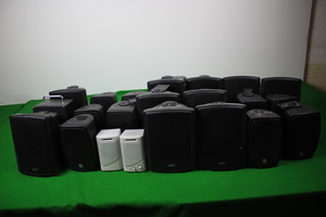 Thumbnail image of Job Lot Of Speakers SEE DESCRIPTION