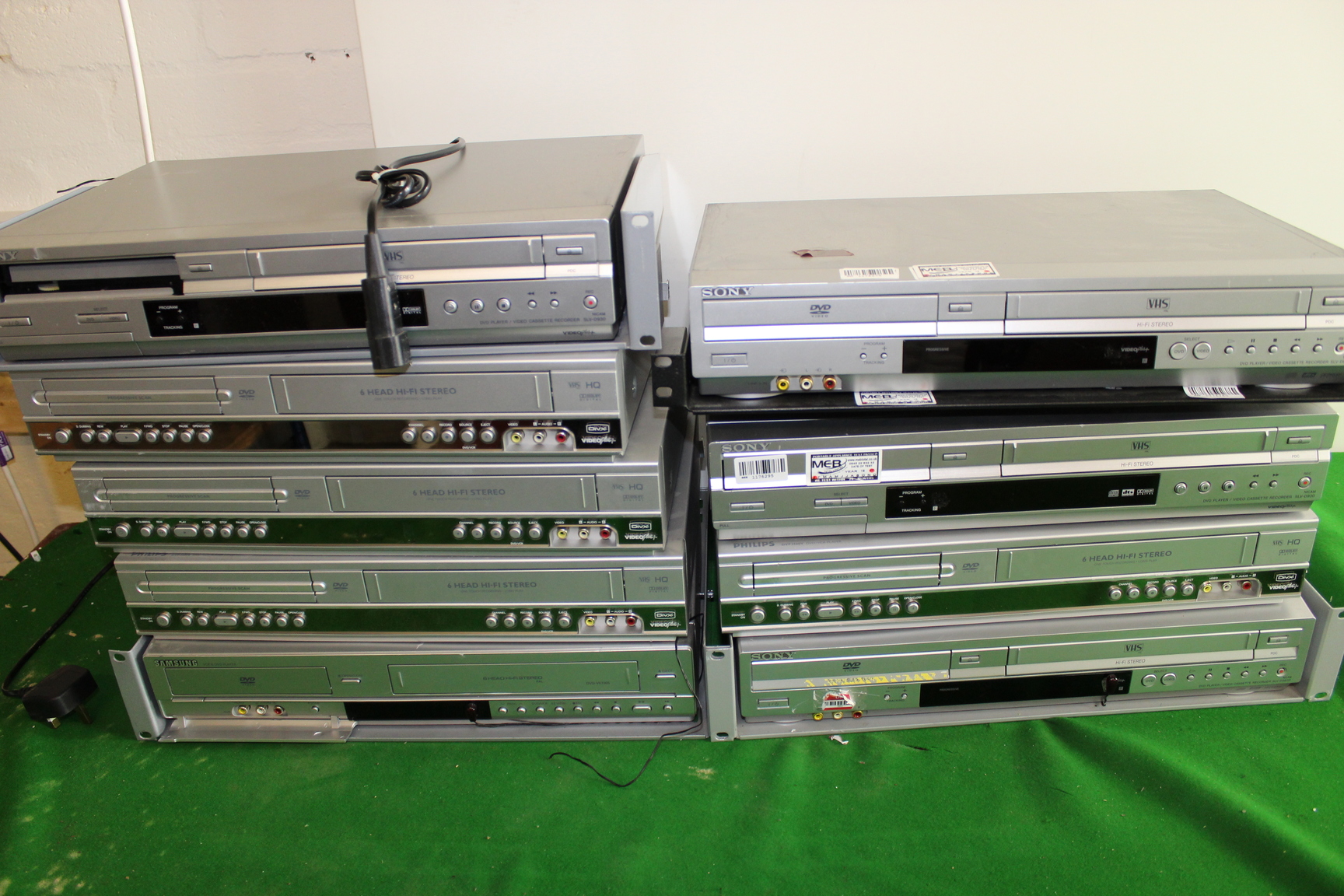 Image of **SPARES AND REPAIRS** 30+ Job Lot Of VCR And DVD Player Recorders.