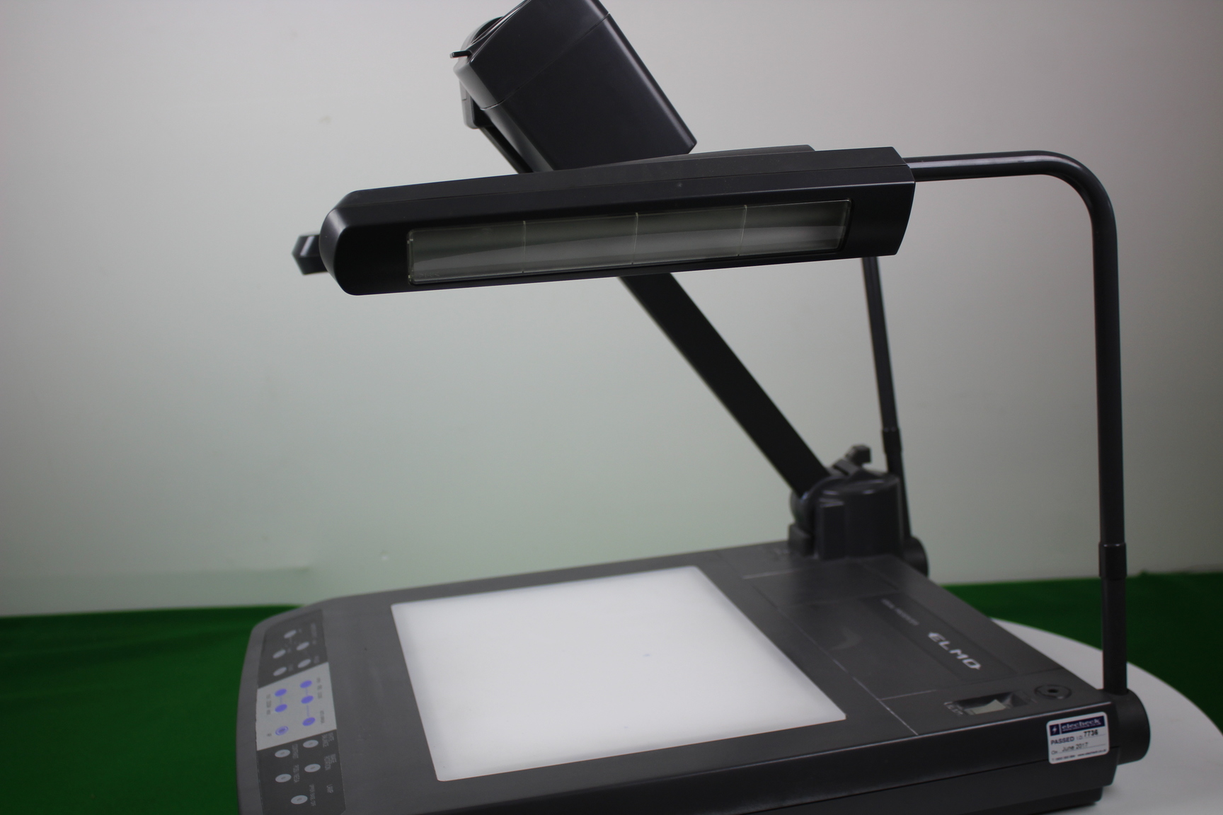 Image of ELMO Visual Presenter Projecter 