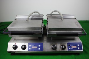 Thumbnail image of Rowlett Rutland Panini Press Griddle Commercial Catering Kitchen Cafe Equipment