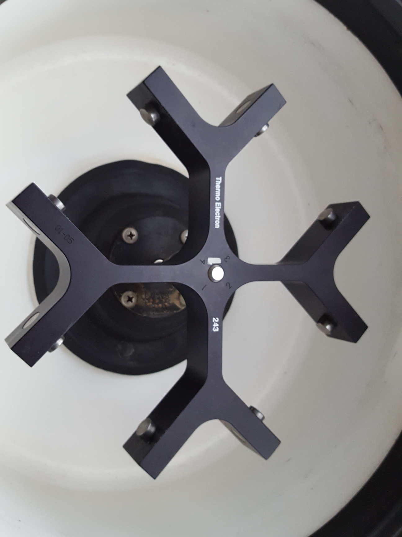Image of Thermo IEC Centra CL3R Refrigerated Centrifuge 243 Swing Arm Rotor 4600rpm Lab