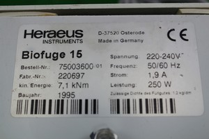 Thumbnail image of Heraeus Sepatech Biofuge 15 Benchtop Centrifuge w/ Rotor Lab Equipment