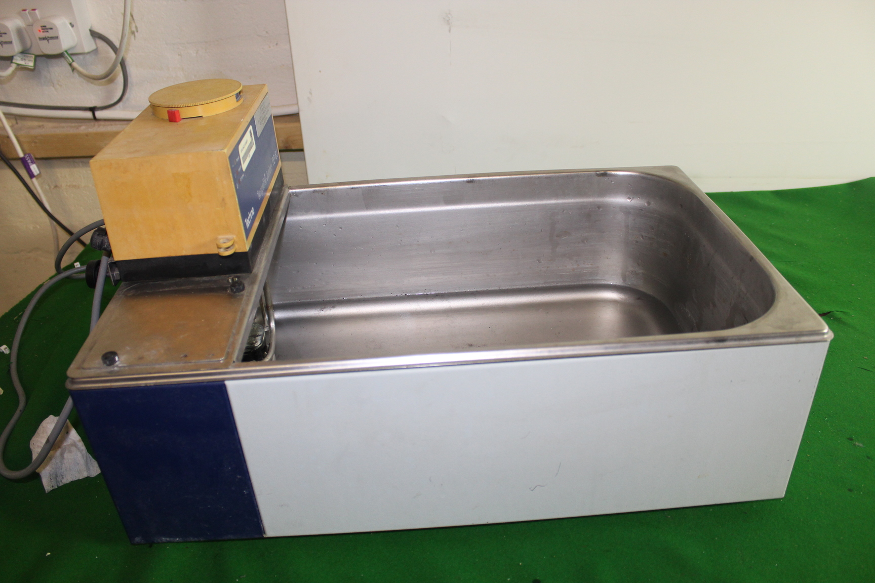 Image of Techne Water Bath & Techne Tempette Junior Te-8J