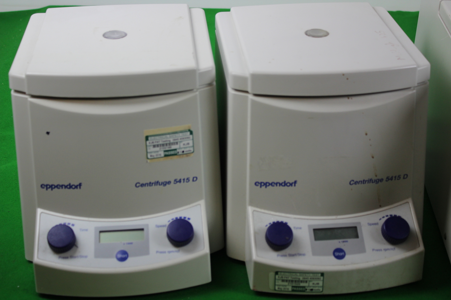 Image of Job Lot of 4 Eppendorf Centrifuges 2 x 5415D 5415R 5424 Spares/Repair 