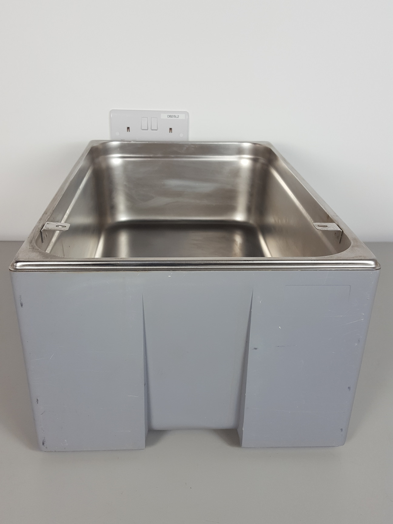 Image of Grant Y22 Thermostatic Water Bath 22L Stainless Steel Tank Garden Planter Lab