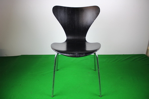 Thumbnail image of Vintage Arne Jacobson Fritz Hansen Series 7 Chair Danish 60s/70s Retro Dining