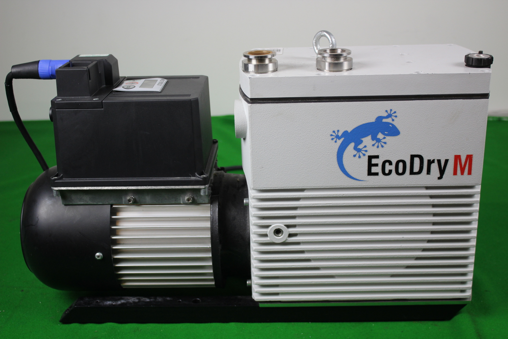 leybold-eco-dry-m15-vacuum-pump