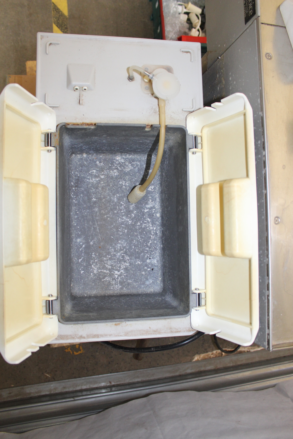 Image of Black & White Model MF5 Thermoplan Coffee Machine Catering Restaurant Equipment