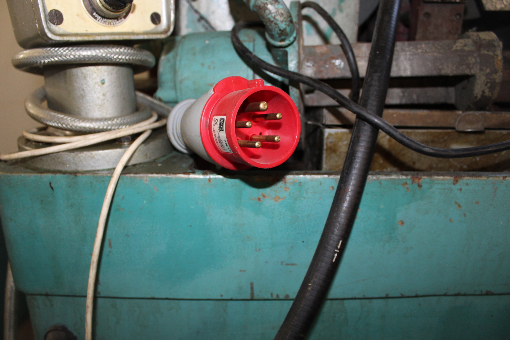 Image of 440 Volts, 50 Cycle, Phase 3, Stone Grinder 