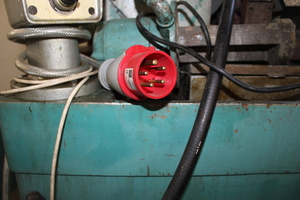 Thumbnail image of 440 Volts, 50 Cycle, Phase 3, Stone Grinder 