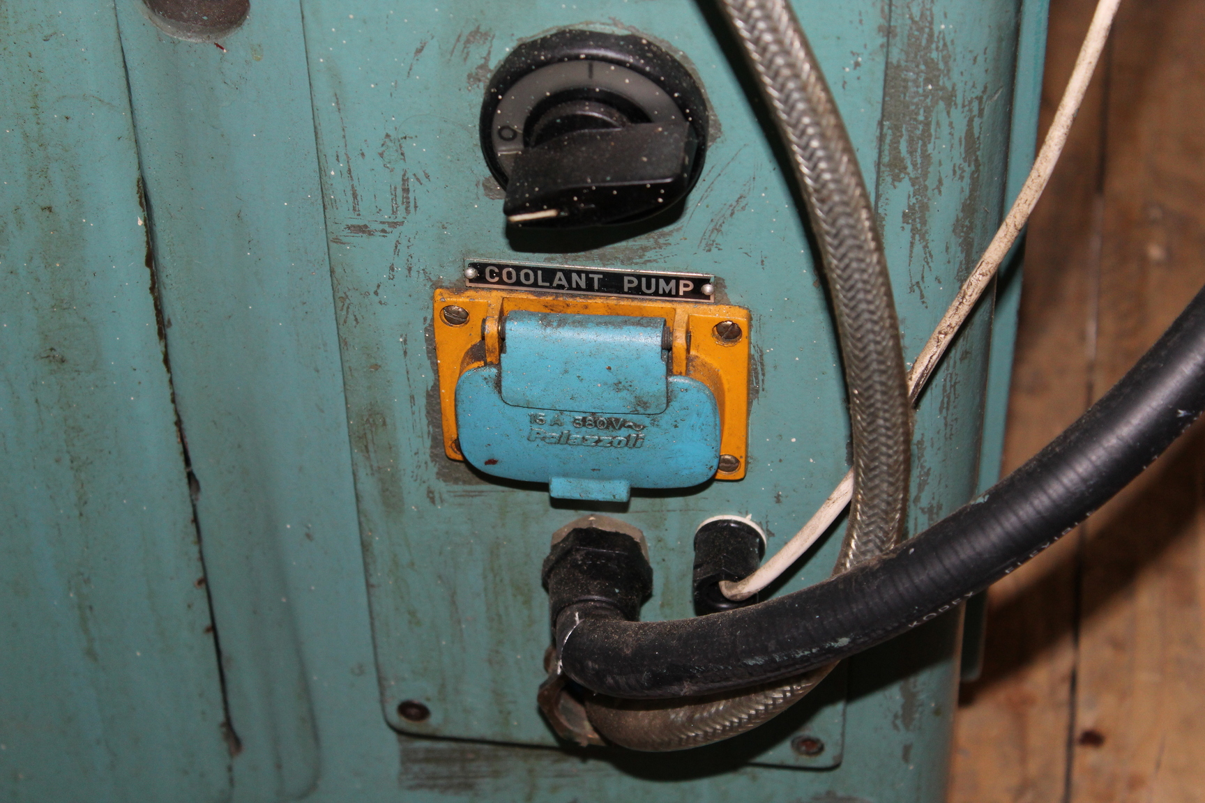 Image of 440 Volts, 50 Cycle, Phase 3, Stone Grinder 