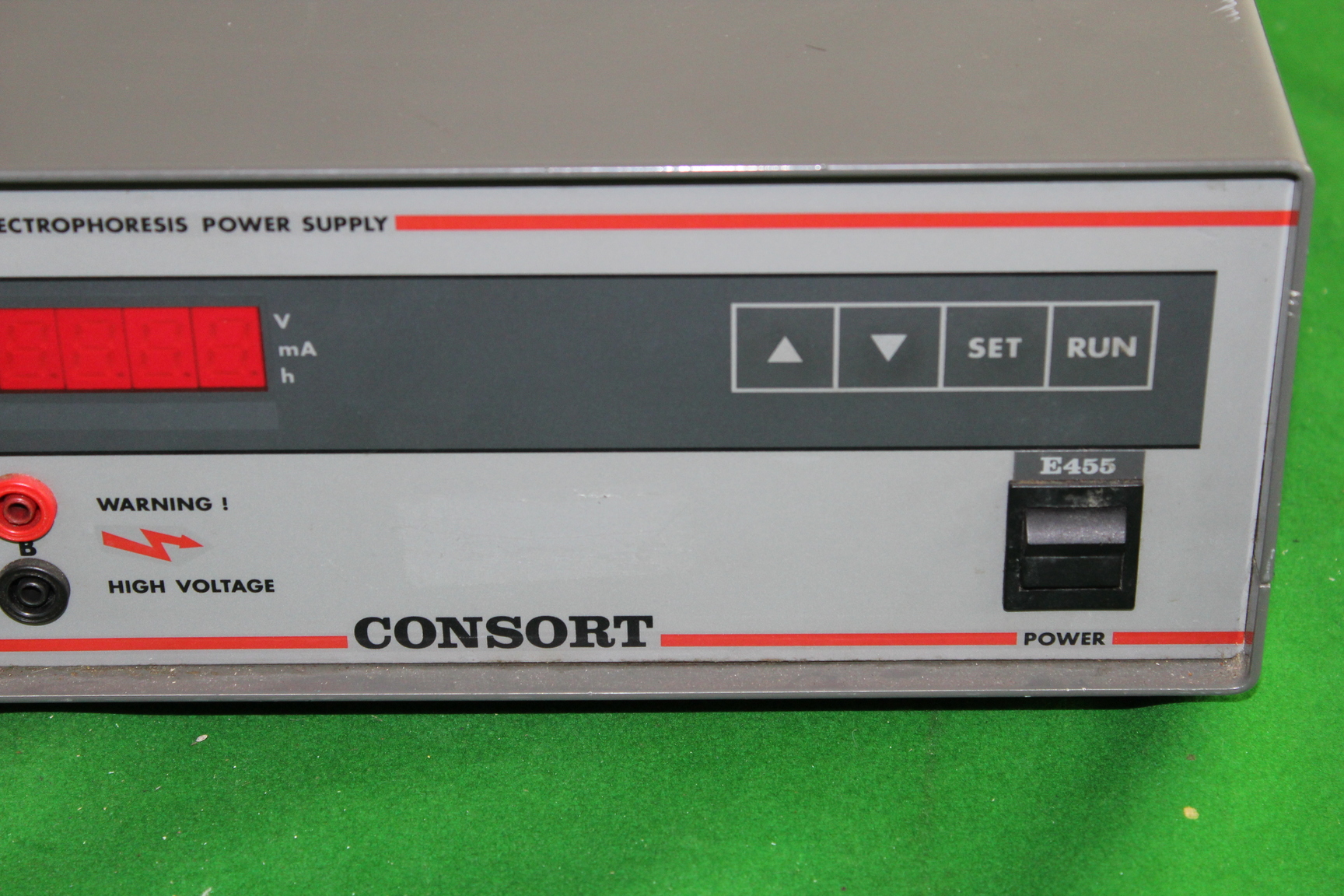 Image of Consort E835 Microcomputer Electrophoresis Power Supply Powers Up