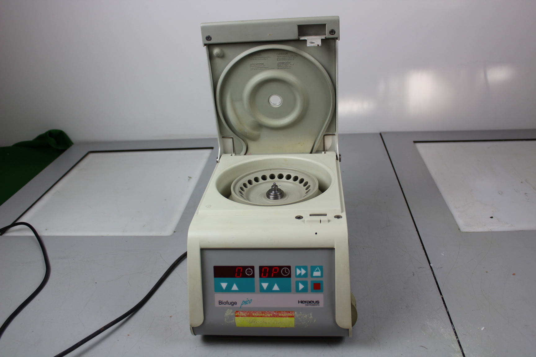 Image of Heraeus Instruments Biofuge Pico Benchtop Centrifuge