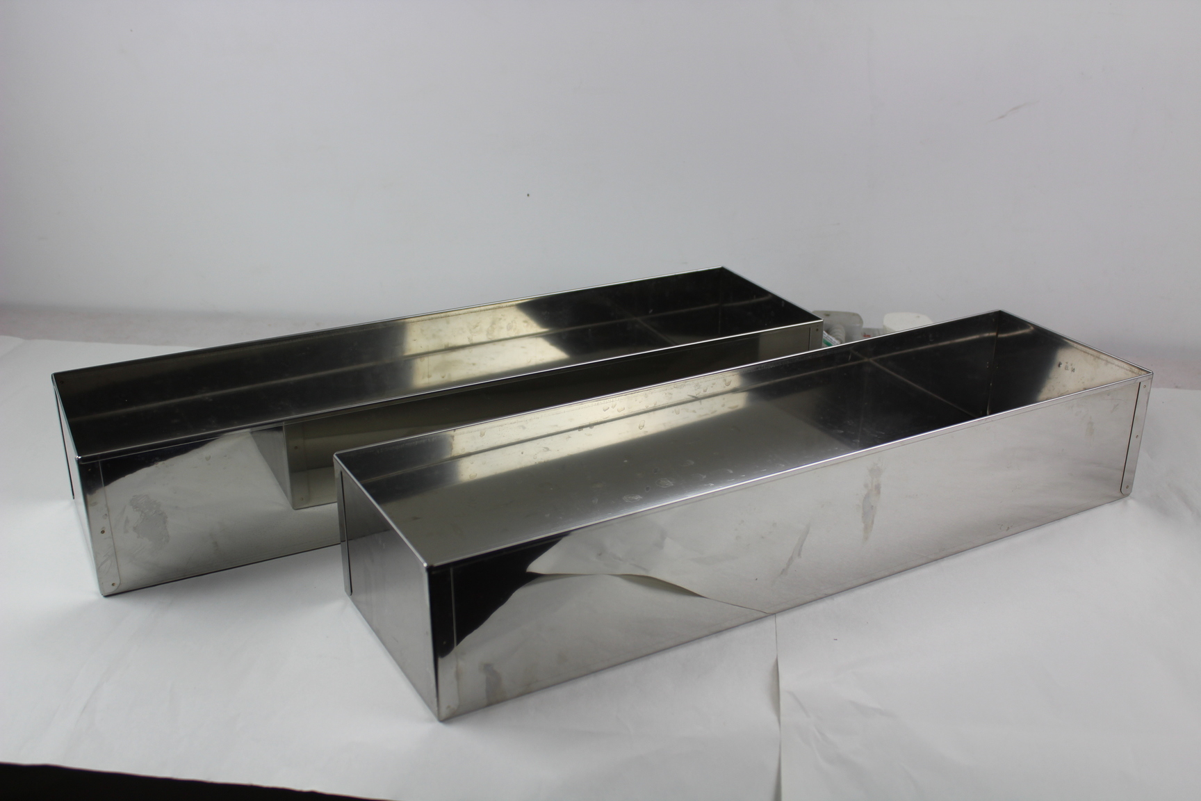 Image of Set of 2 Stainless Steel Planters 56 cm l x 15 cm w x 10 cm h