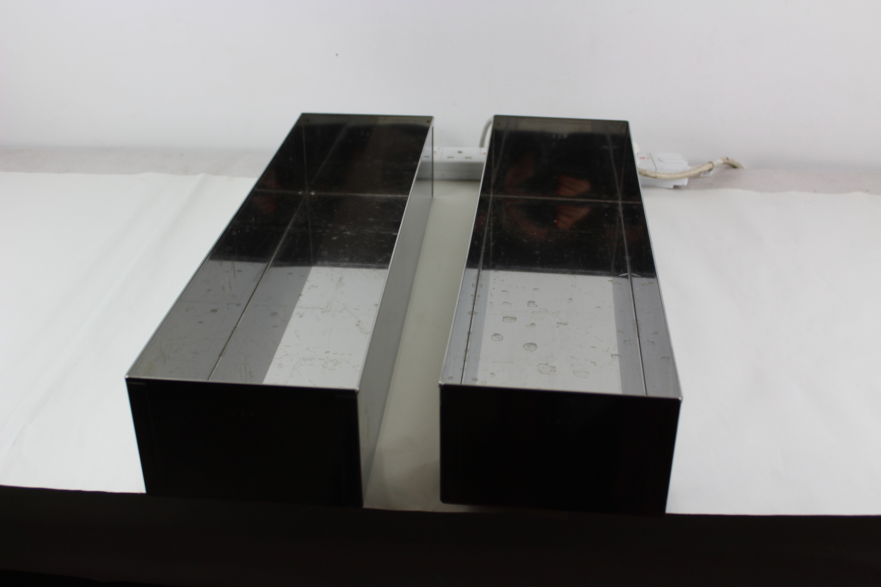 Image of Set of 2 Stainless Steel Planters 56 cm l x 15 cm w x 10 cm h