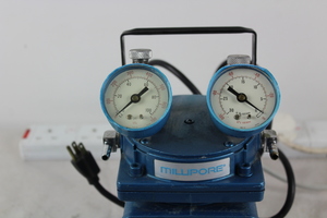 Thumbnail image of Millipore Mini Air Compressor with 110v/220v Transformer