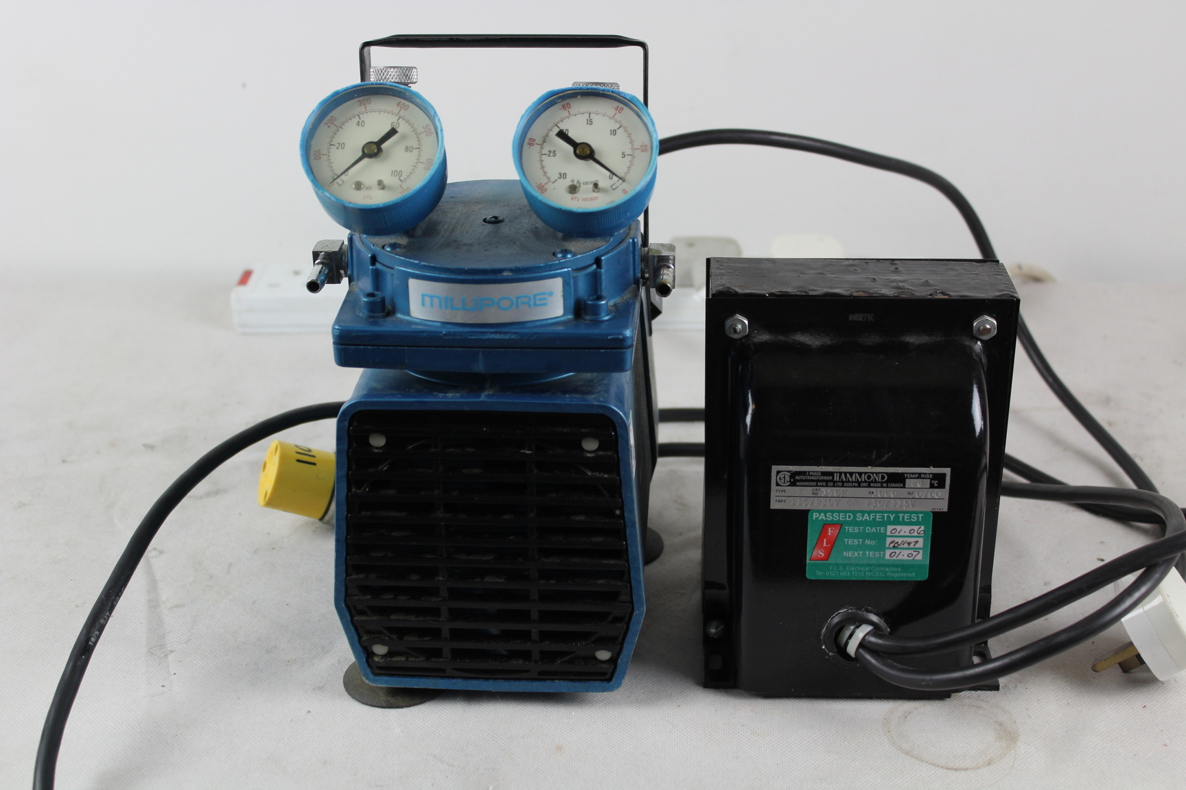 Image of Millipore Mini Air Compressor with 110v/220v Transformer