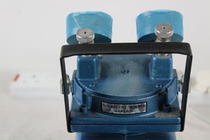 Thumbnail image of Millipore Mini Air Compressor with 110v/220v Transformer