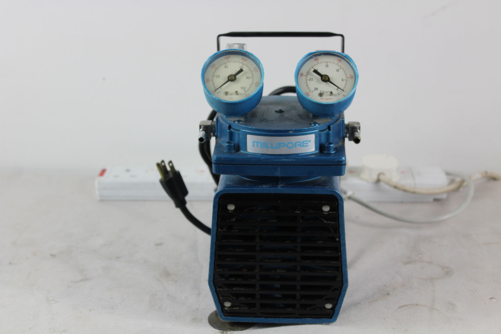 Image of Millipore Mini Air Compressor with 110v/220v Transformer