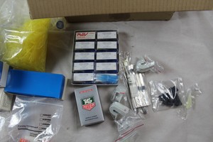 Thumbnail image of Job Lot Of Plastics Inc Normal Petris, 5ml Pipettes, Eppendorf Pipettes