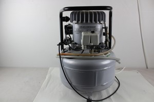 Thumbnail image of Jun-Air Compressor 6-X Serial no 357579  8 bar 24.5 V Lab Equipment