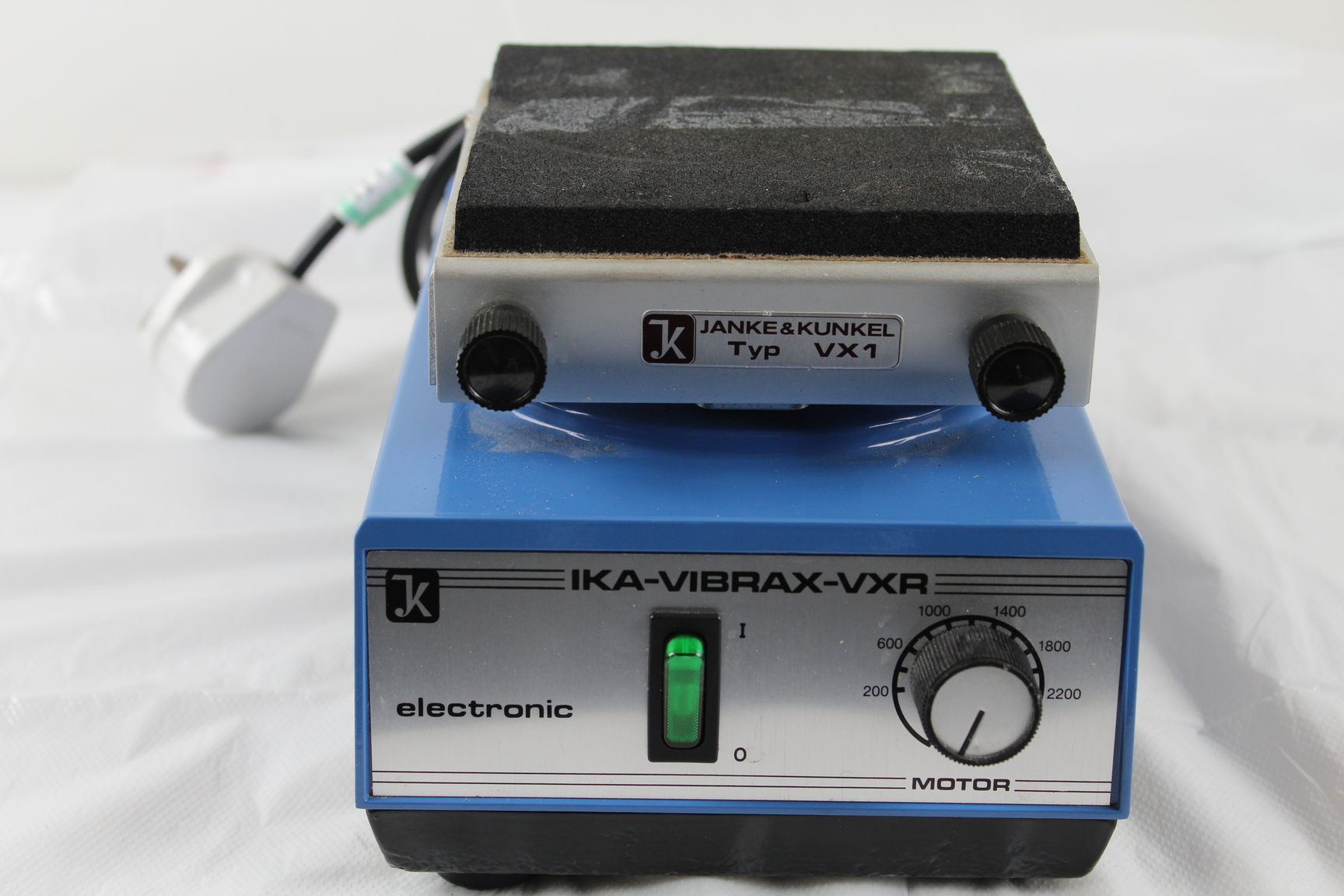 Image of IKA Vibrax VXR  Vibration Unit