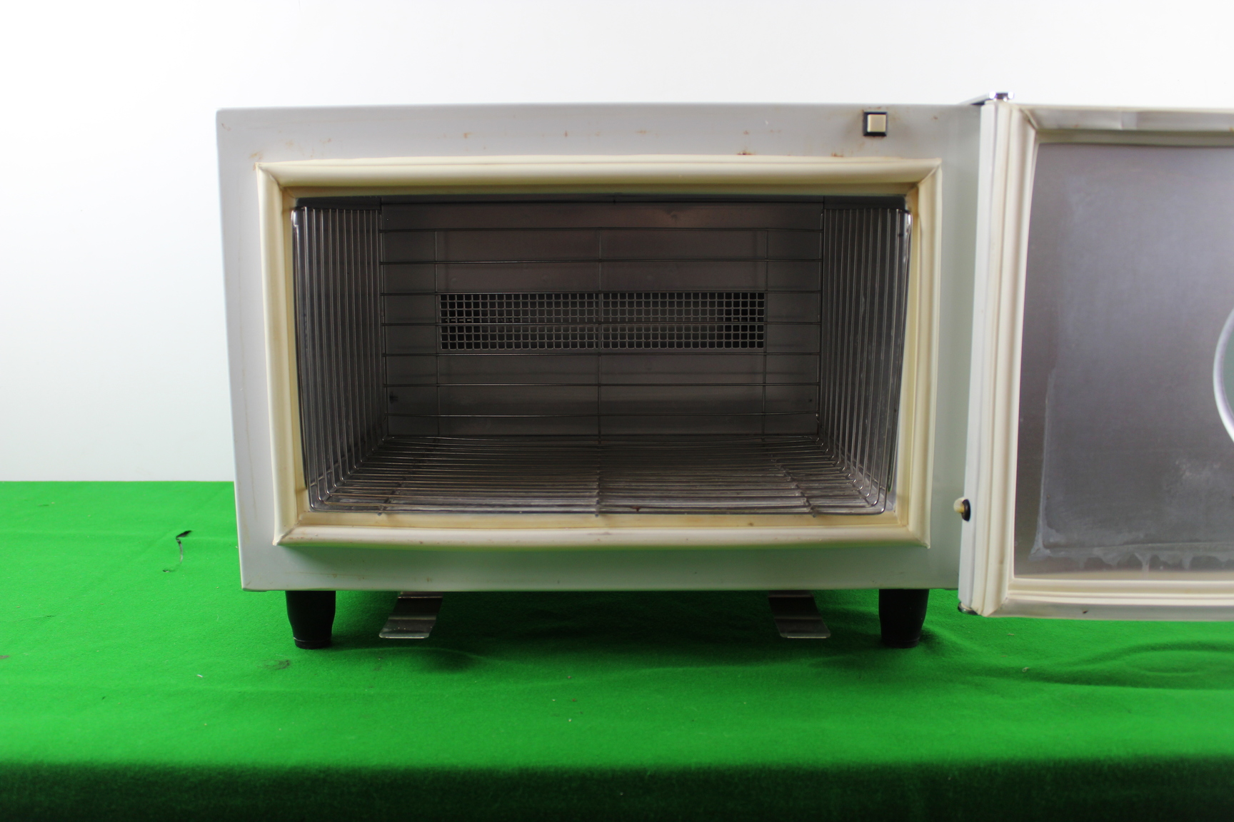 Image of Skinmate Hot Cabinet SM-8108, Towel Dryer, Health & Beauty Supplies