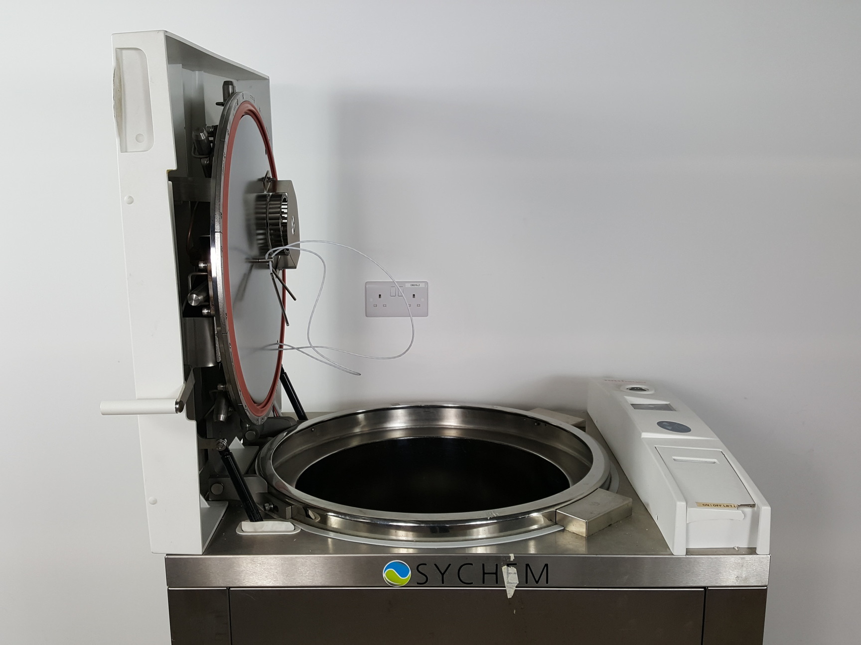 Image of Tuttnauer Vertical Laboratory Autoclave 5050ELV D Steriliser Lab 110L Faulty