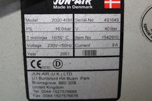 Thumbnail image of Jun Air 2000-40M Oil Less Piston Compressor, Lab, Dental, 40 Litre