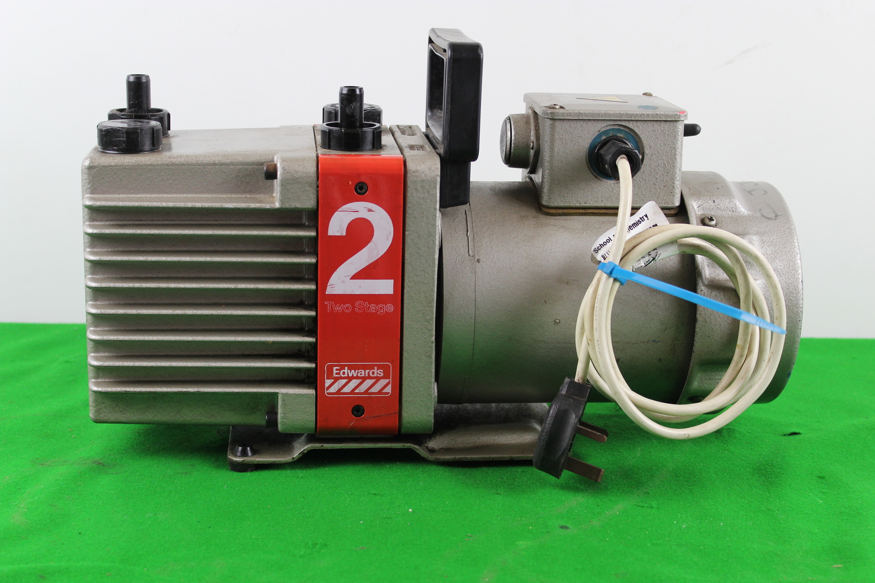 Edwards E2M2 Vacuum Pump