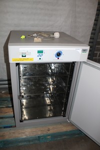 Thumbnail image of VWR 1535 Digital Warm Air Incubator Laboratory Scientific  