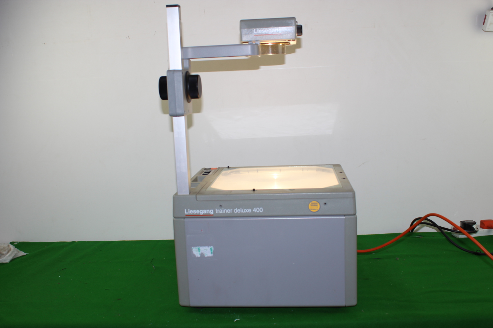 Image of Liesegang Projector Trainer Deluxe 400 Electronic VAT Inc