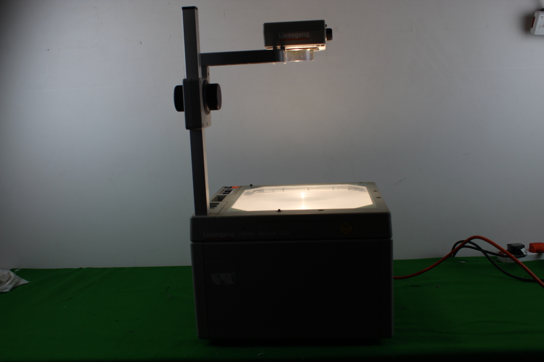 Image of Liesegang Projector Trainer Deluxe 400 Electronic VAT Inc