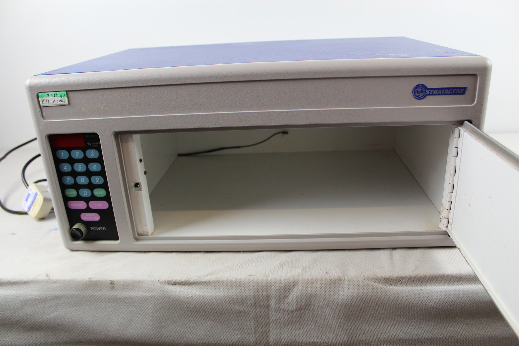 Image of Stratagene Stratalinker 2400 UV Crosslinker