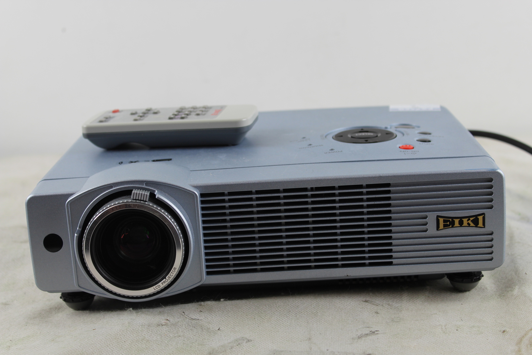 Image of Eiki LCD Brilliant Projector LC-XB28 SN: G69A6842 Chassis No: KD6-XB2800