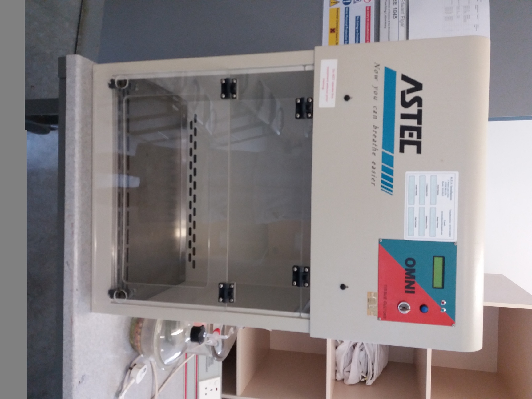 Image of Astec Tissue Culture Omni PCR Workstation Omn 006 Laboratory Equipment 