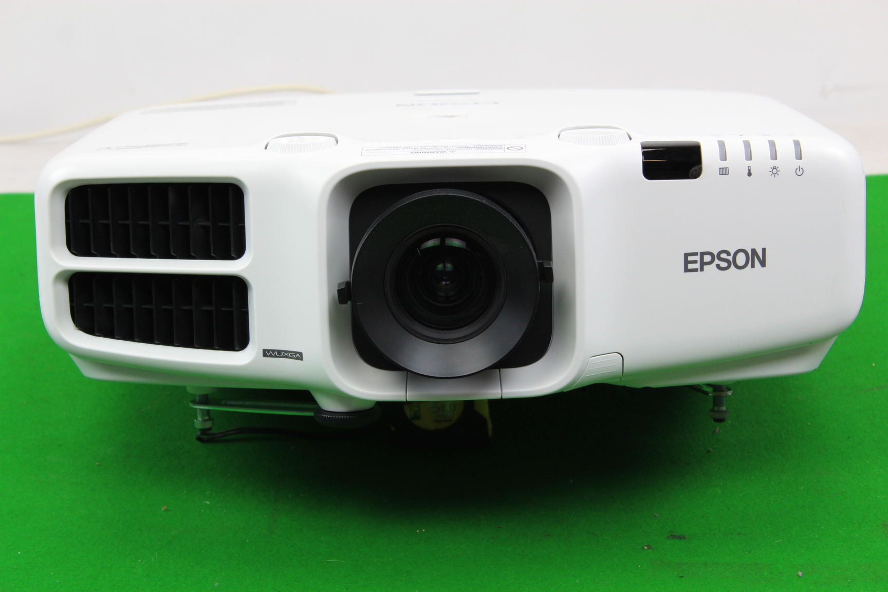 Image of Epson LCD Projector H513B Electronic W/ Original Accessories 