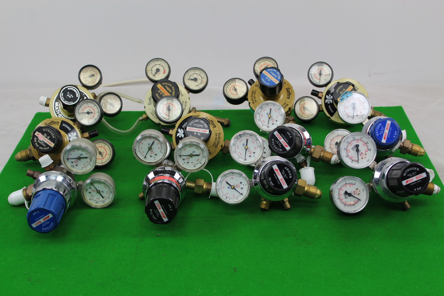 Image of Job Lot of 12 Gas Regulators BOC Oxgen 4 bar Argon 10 bar Helium 4 bar Nitrogen